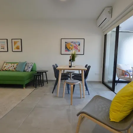 Eleni Center 2 Bedroom Flat Lägenhet