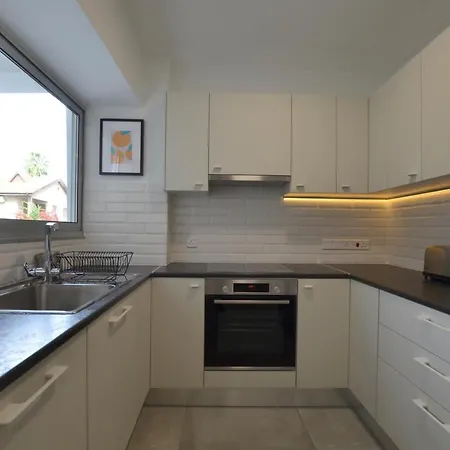Eleni Center 2 Bedroom Flat Lägenhet