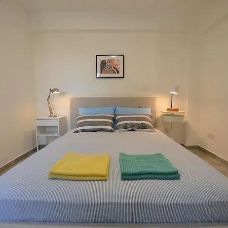 Appartamento Eleni Center 2 Bedroom Flat Larnaca